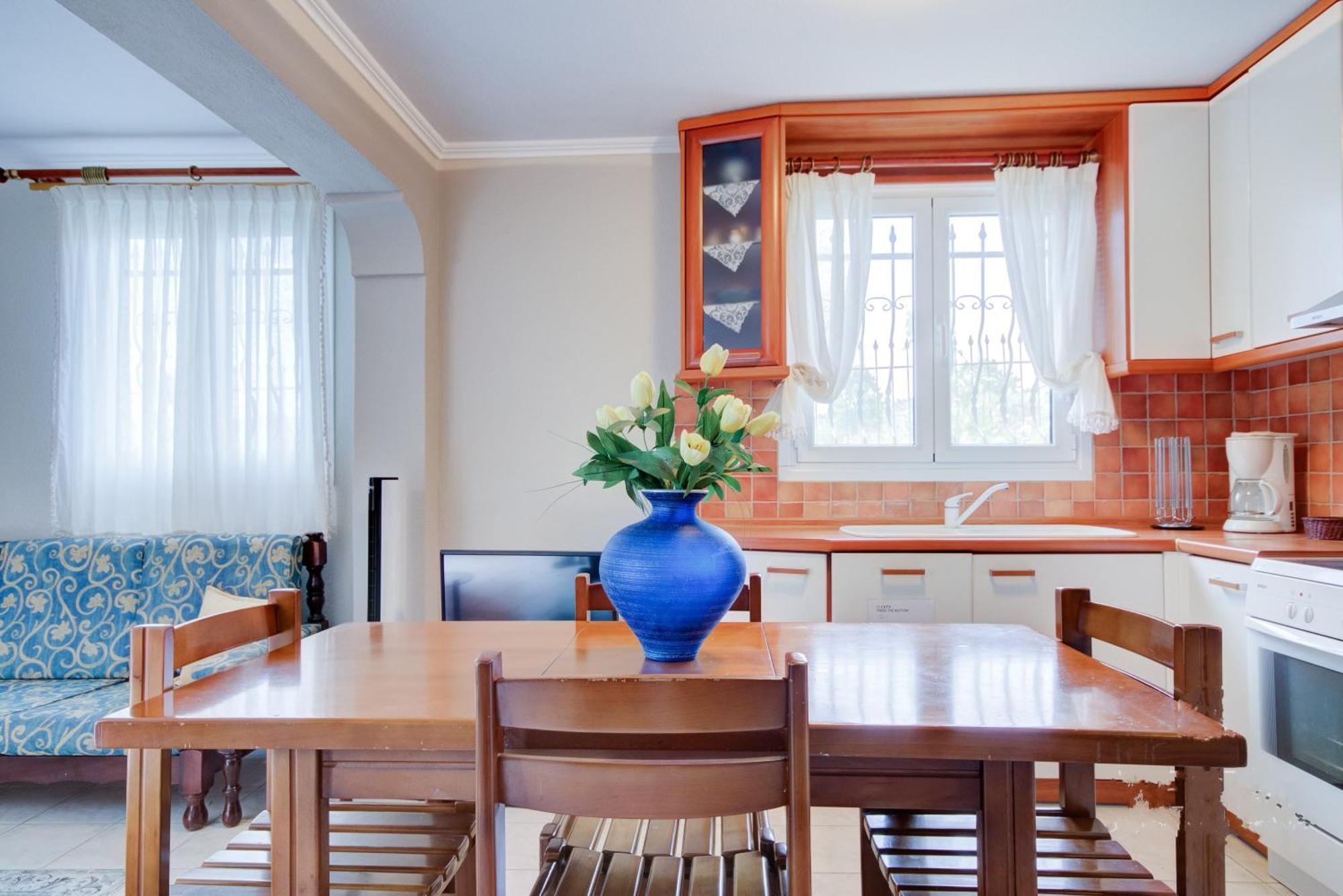 Private 6-Bdrm Villa With Garden 150M To Beach パラディオス エクステリア 写真