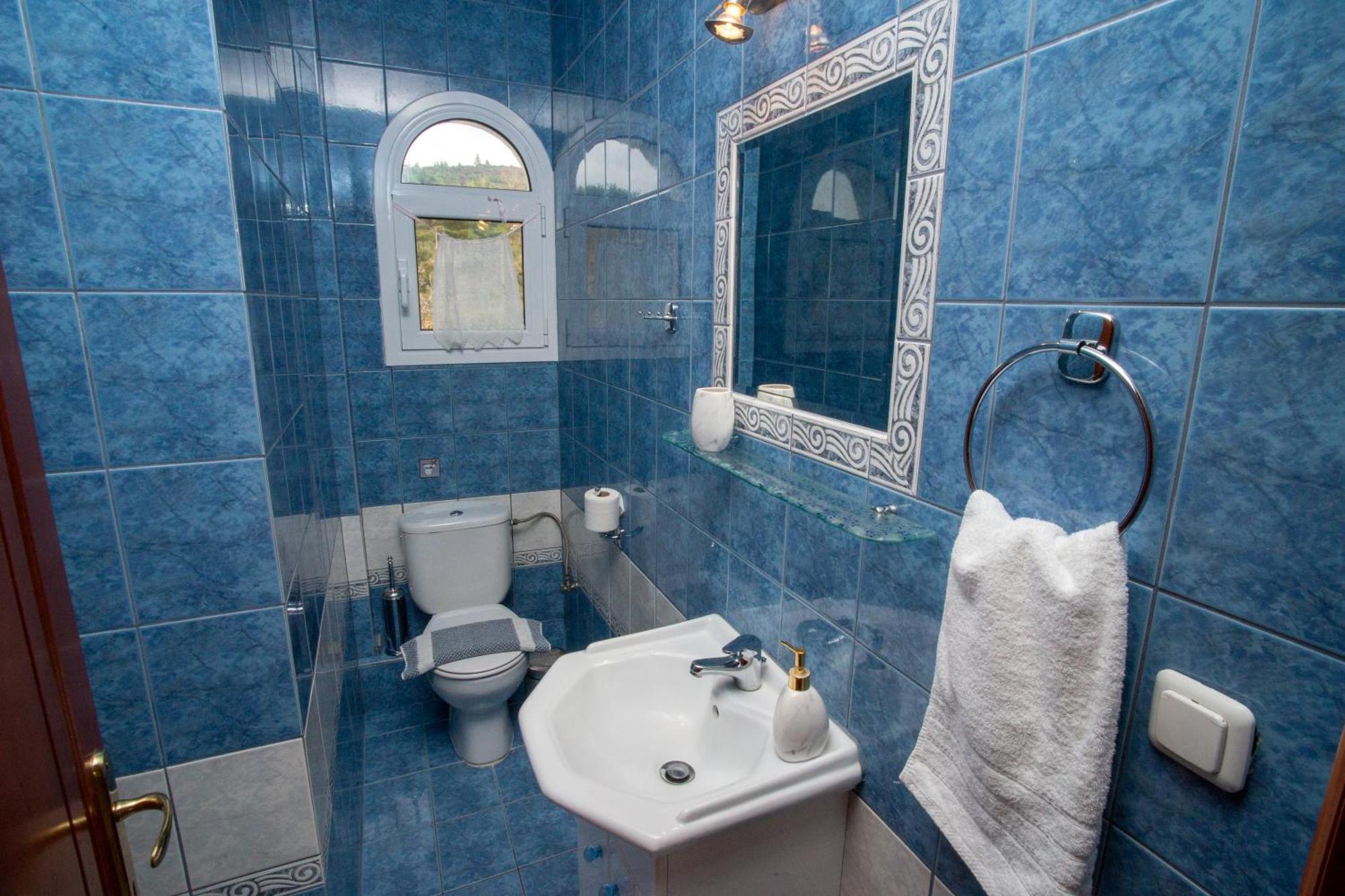 Private 6-Bdrm Villa With Garden 150M To Beach パラディオス エクステリア 写真