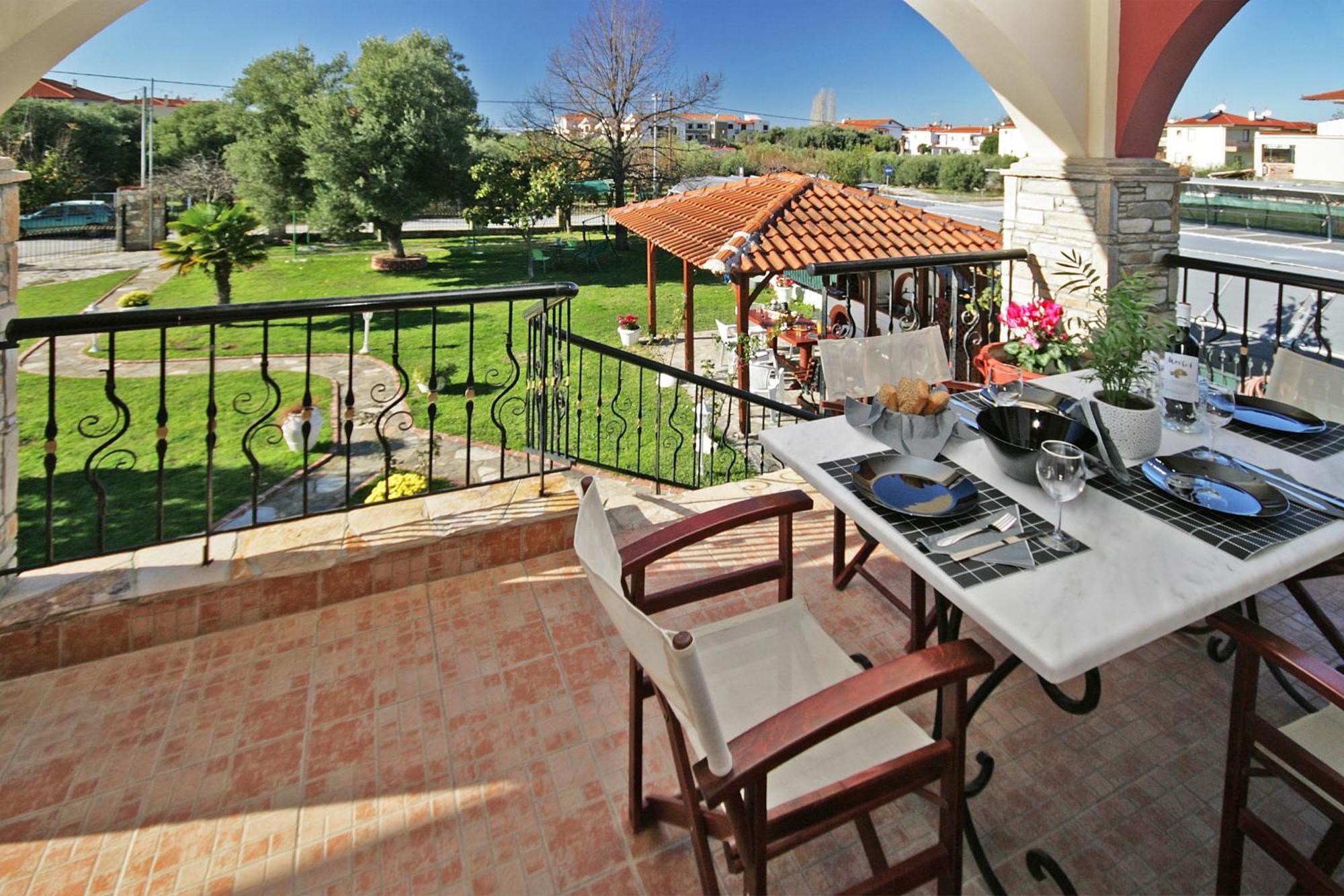 Private 6-Bdrm Villa With Garden 150M To Beach パラディオス エクステリア 写真