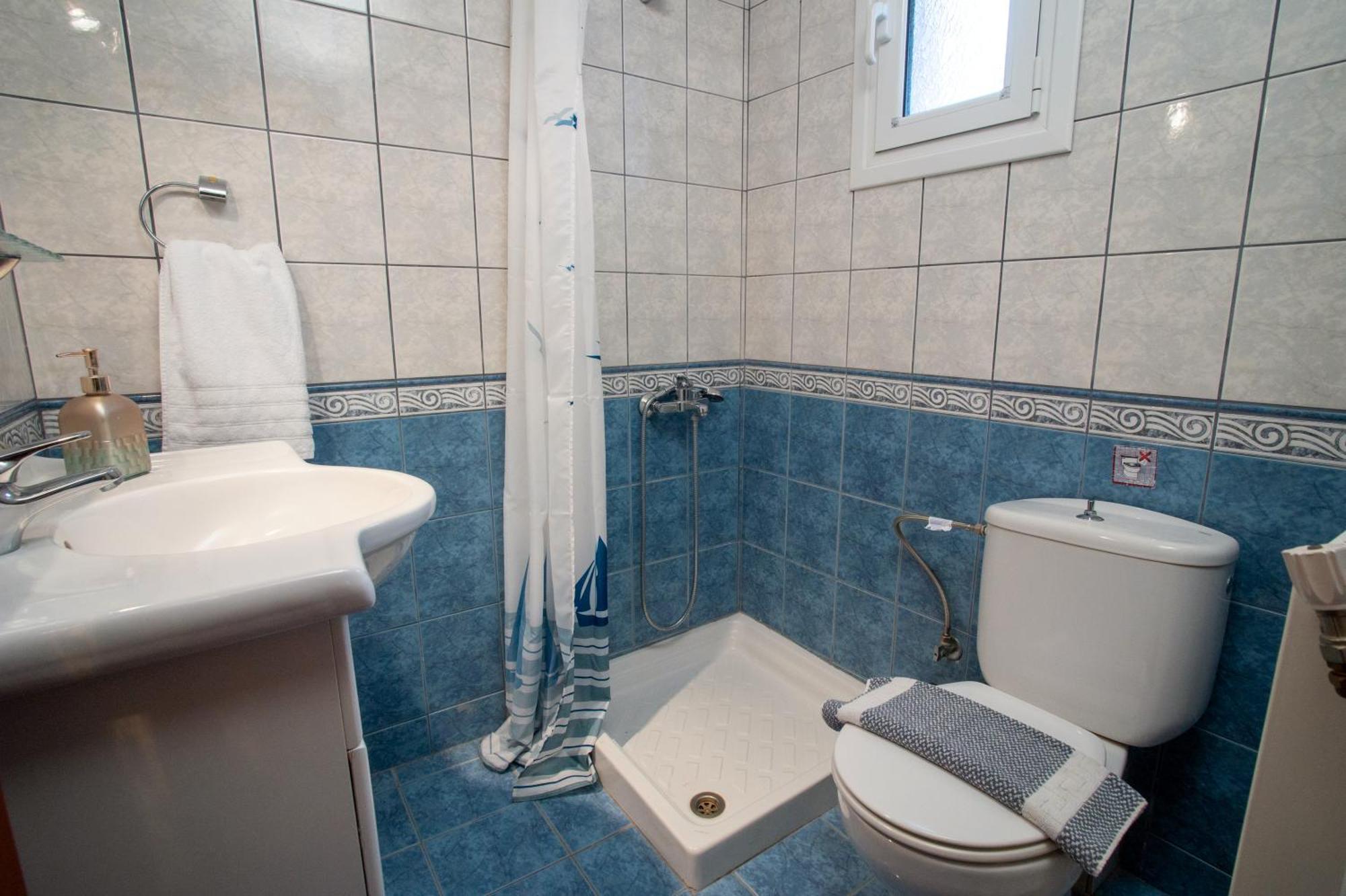Private 6-Bdrm Villa With Garden 150M To Beach パラディオス エクステリア 写真